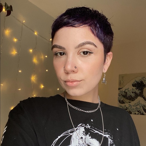 Meet your Posher, Aja - Picture 1 of 1